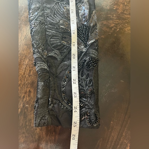 Fashion Nova Ava Sequin Embellished Blazer
Black Medium NWT - Picture 10 of 12